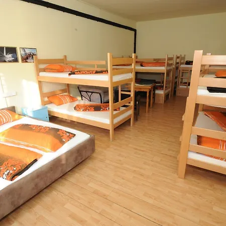 Hostel Jedro